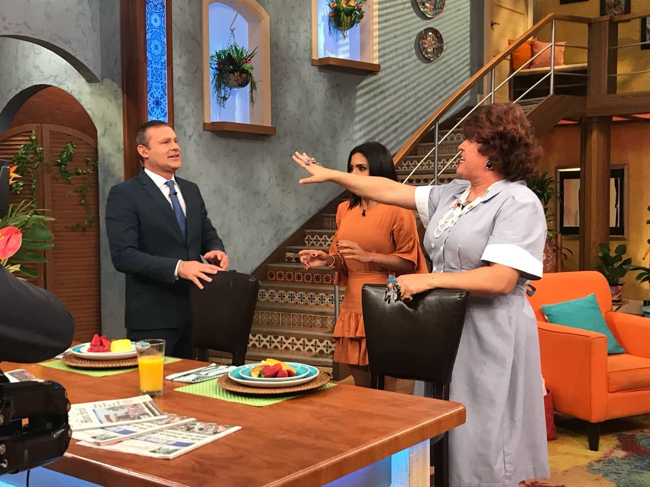 A Alan Tacher lo saludó de lejitos. "Tú embarazas respirando", le dijo.