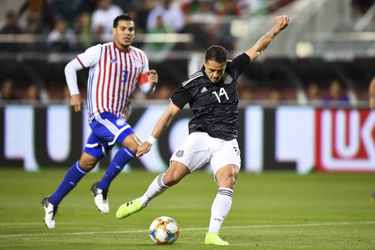 Y luego de amplio dominio de México, este se tradujo en una anotación más. Luego de recibir un pase de Jonathan Dos Santos, Chicharito Hernández definió así.
