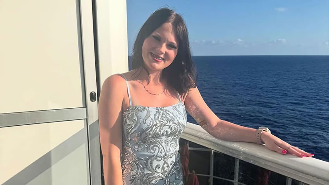 Arrestan a hermanastro de joven hallada muerta en crucero de Carnival