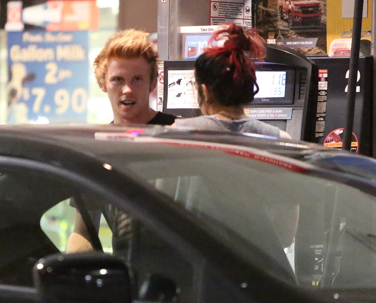 Con ella iba su novio.