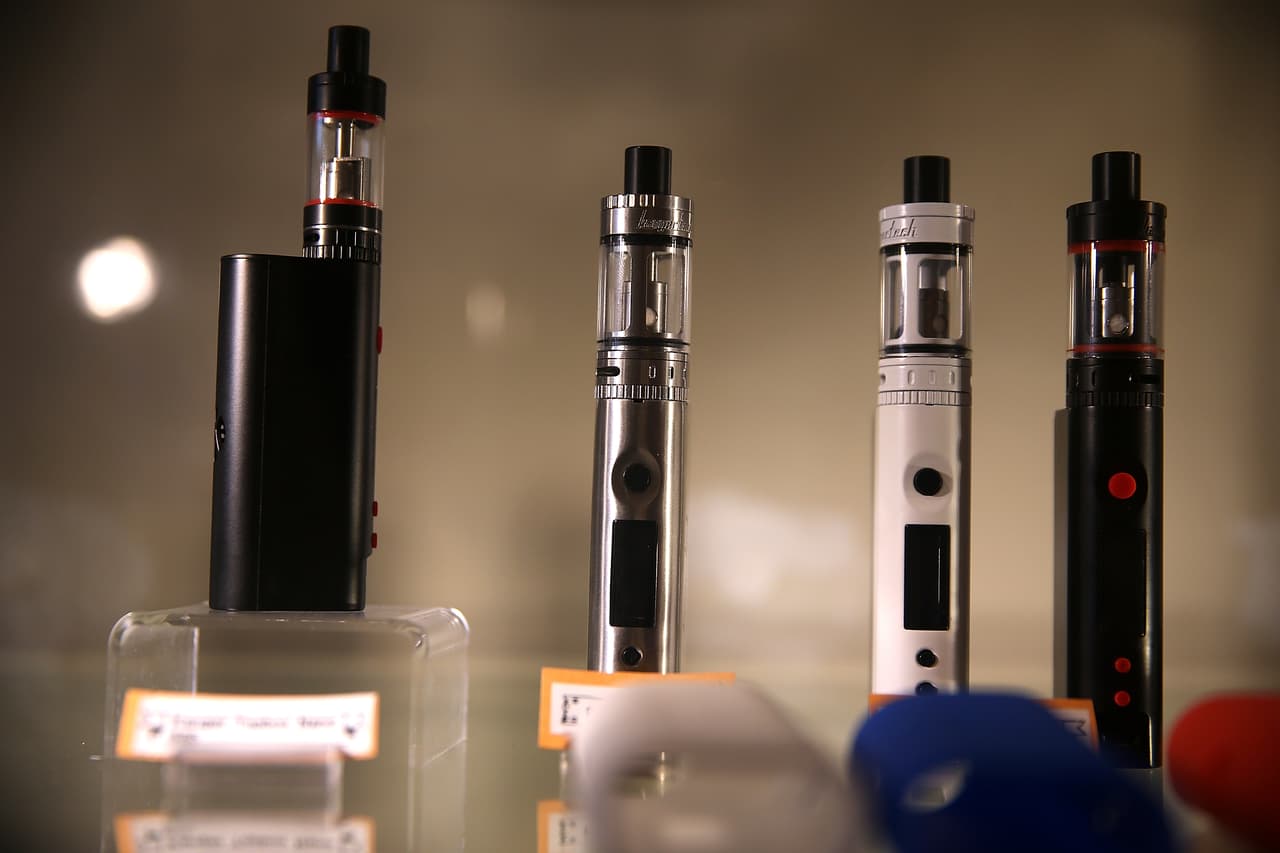 Autoridades de Suffolk anuncian operativo contra venta ilegal de vapeadores a menores de edad