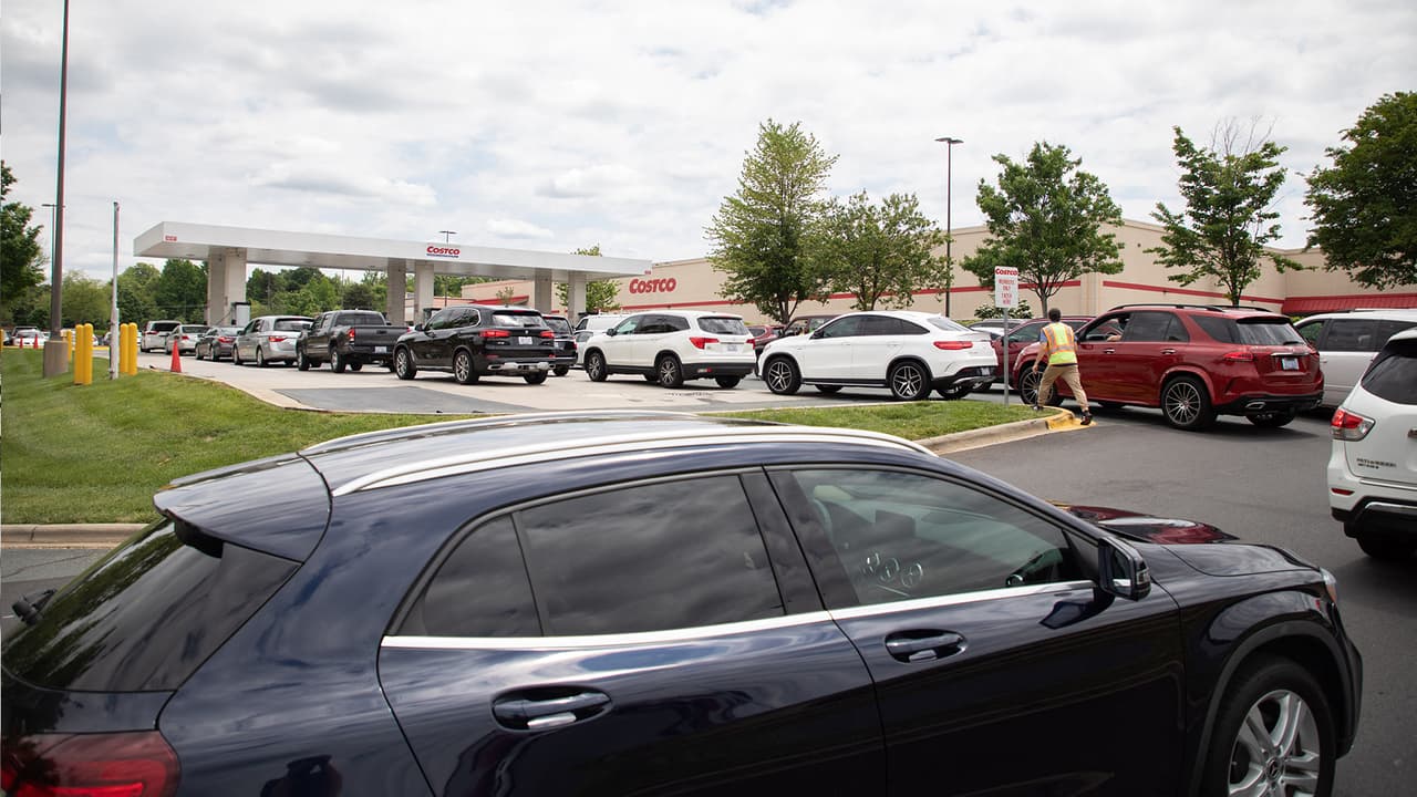 Colonial Pipeline es un oleoducto principal para Carolina del Norte, por lo que el cierre de las operaciones ha hecho que conductores acudan masivamente a las gasolineras en medio de la incertidumbre.