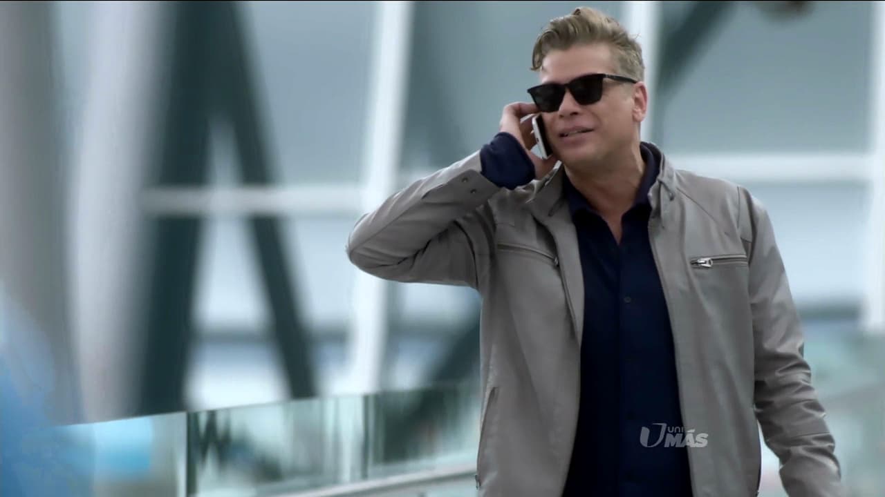 En una de las escenas pudimos observar a Arturo hablando por teléfono y mencionando el lugar en el que se encontraba.