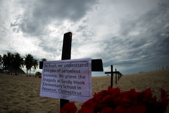 En ella, 12 niños fueron asesinados a tiros en una escuela del barrio de Realengo, por obra de un hombre de 23 años, Wellington Menezes de Oliveira, que se suicidó después de cometer la masacre.