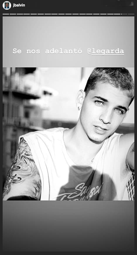"Se nos adelantó", publicó J Balvin junto a esta imagen en blanco y negro del joven cantante.