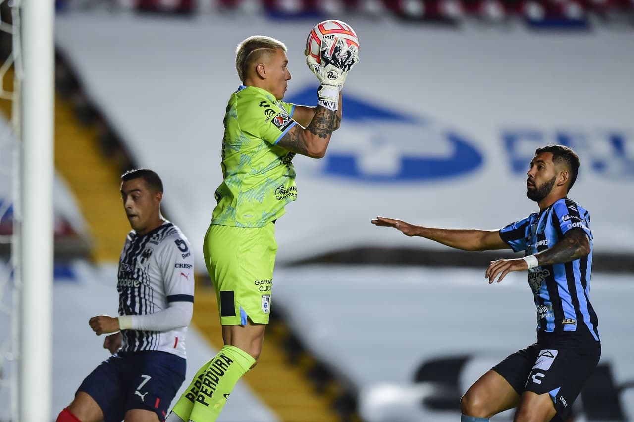 Rayados goleó 0-3 a Querétaro en la Jornada 4 con goles de Rogelio Funes Mori, Germán Berterame y Jesús Gallardo.