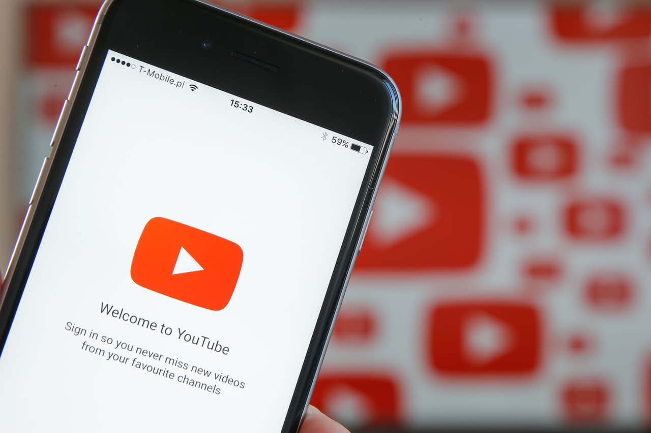 Cómo Descargar YouTube en iOS y Android | Paso-por-Paso