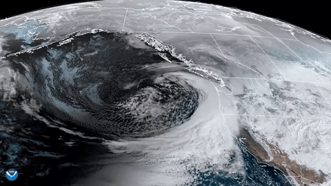 "Torrencial": Así describen a la tormenta que obliga a evacuaciones en el sur de California