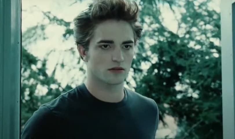 A pesar de que Robert Pattinson ya había mostrado su talento en otras cintas como 'El Faro' o 'Cosmópolis', una gran parte de los fans continuaban viéndolo como “el vampiro de 'Twilight'”.
<br>