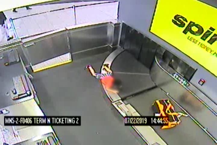 El niño, de ascendencia hispana y de entre dos y tres años de edad, fue identificado en el reporte policial al que obtuvo acceso
<b>Noticias 34 </b>este jueves. La estación no revelará su nombre.