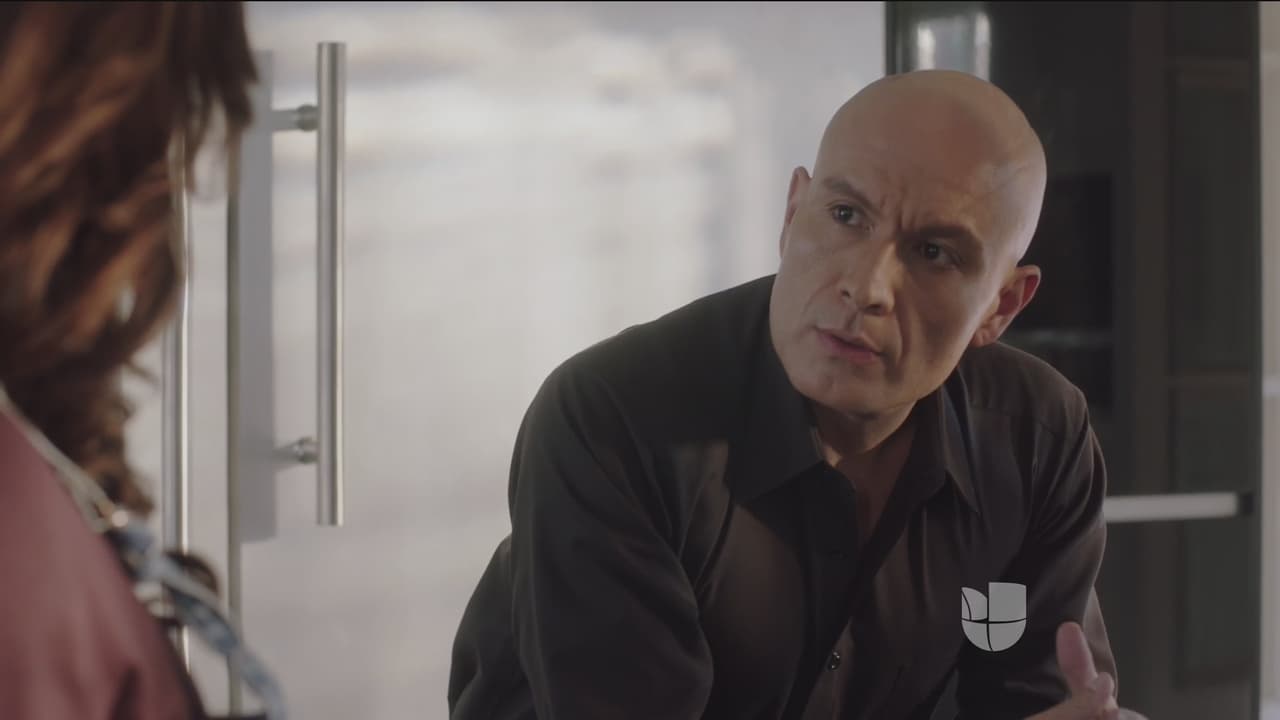 César le renunció a Jenni y le dijo que tenga mucho cuidado con su abogado pues la puede meter en graves problemas.