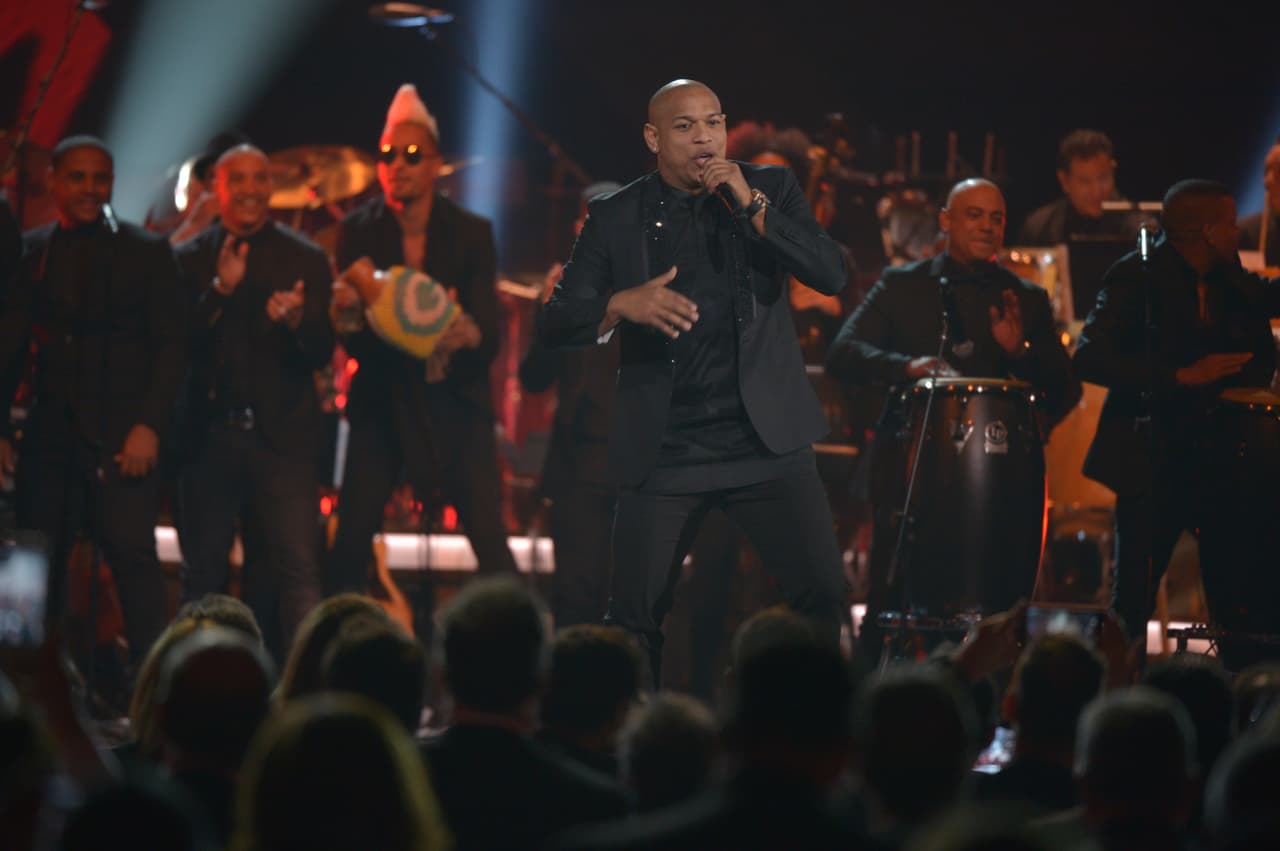 Gente De Zona acompañó a Gilberto Santarosa.