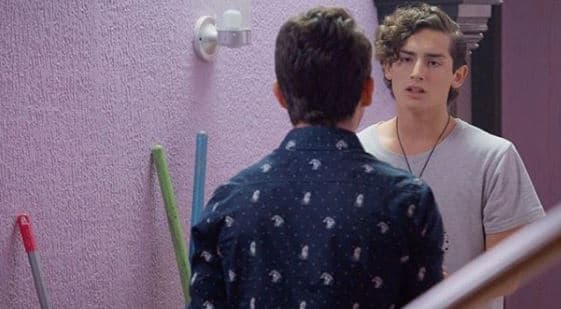 "Emilio es un jovencito (al) que vivir junto a su madre lo ha hecho madurar,crecer y con la exigencia de su padre ha sabido equilibrar. Él tiene una claridad de la vid.", aseveró el productor.