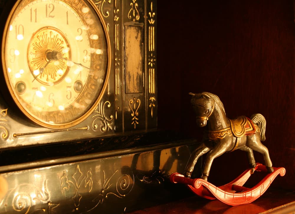 <b>La Serpiente en el Mes de la Oveja </b>
<br>
<b>(Los nacidos en 1941, 1953, 1965, 1977, 1989, 2001, 2013)</b>
<br>Revuelve y rebusca cosas y objetos de valor escondidos en tu casa pues hallarás algo que vale mucho dinero y no tiene ningún tipo de significado sentimental especial en tu vida. Encontrarás enseguida un comprador y lograrás venderlo.