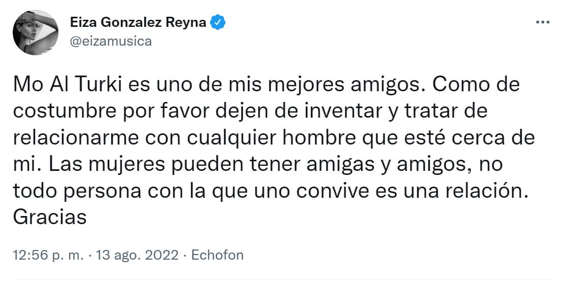 Aclaró que el productor es uno de sus "mejores amigos": "Como de costumbre, por favor, 
<b>dejen de inventar y tratar de relacionarme con cualquier hombre </b>que esté cerca de mi". 
<br>