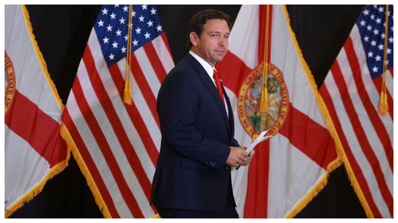 Miles de universitarios de Florida deberán pagar el triple por la matrícula tras firma de nueva ley migratoria