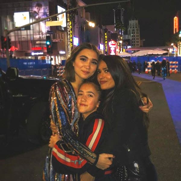 <b>Salma Hayek </b>y su esposo, el empresario francés
<b>Francois-Henri Pinault</b> forman parte de lista de los 50 multimillonarios del mundo con una fortuna aproximada de 26,100 millones de dólares en 2017, según información del diario 'La opinión'.