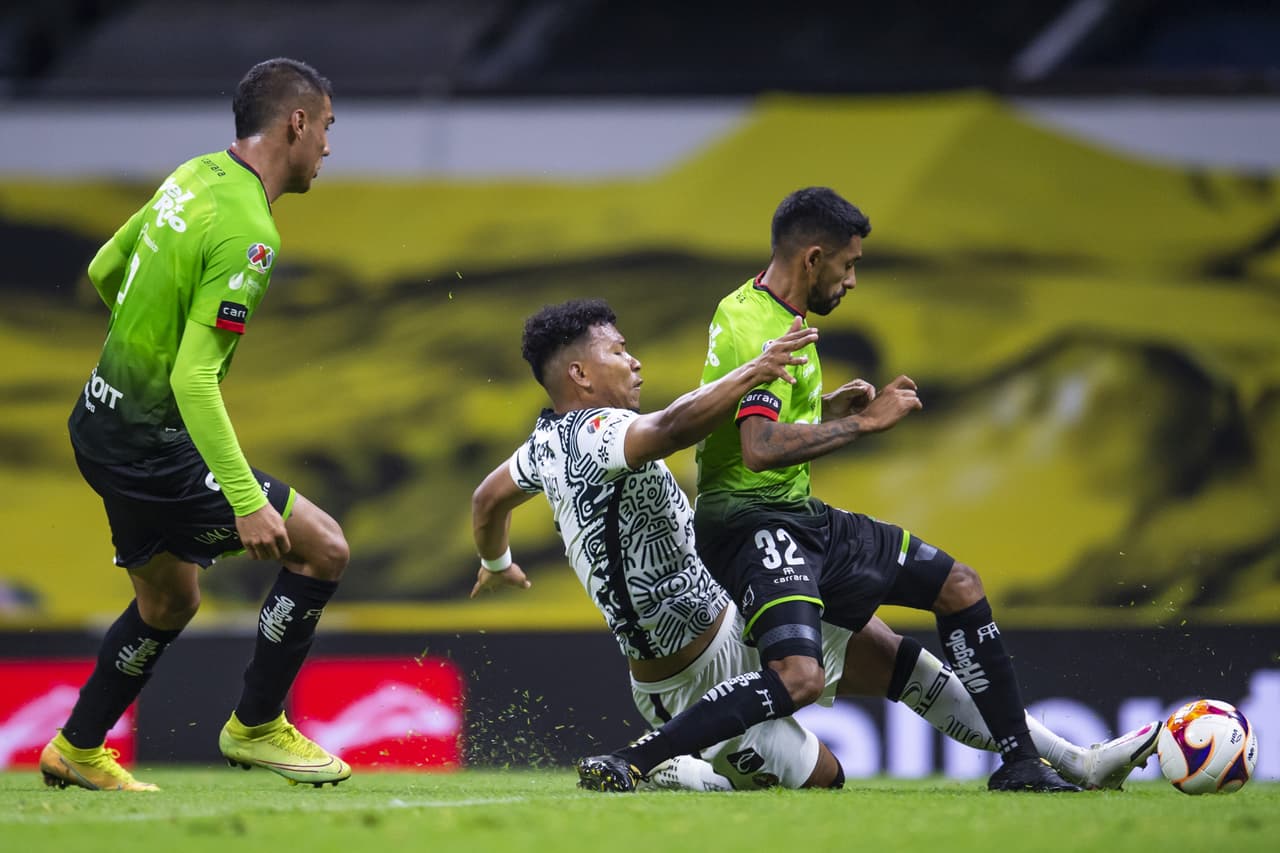Con goles de Emanuel Aguilera y Roger Martínez, América vence 2-0 a Bravos y se adueñan de los tres puntos.