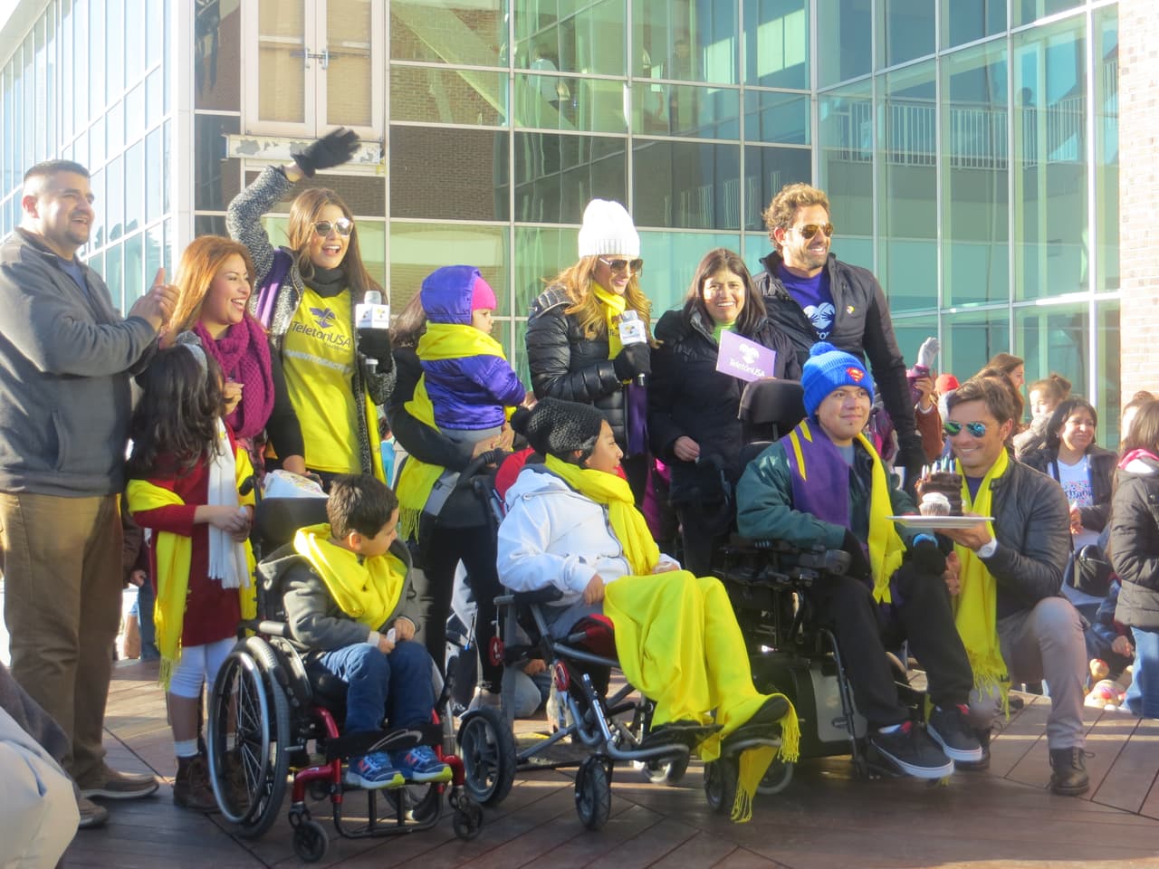 Súmate en las redes sociales siguiendo el hashtag #MomentToAct o #MomentoDeActuar.