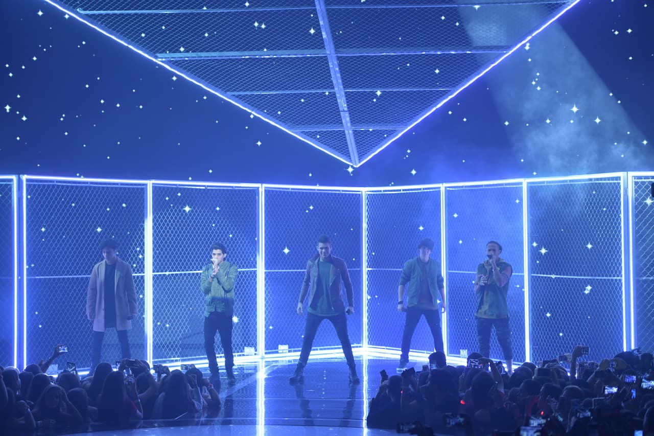 Enseguida llegó el regreso de nuestros ganadores del año pasado, CNCO.