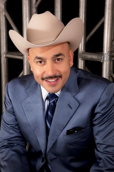 Lupillo Rivera nos acompañará para interpretar sus más grandes éxitos.