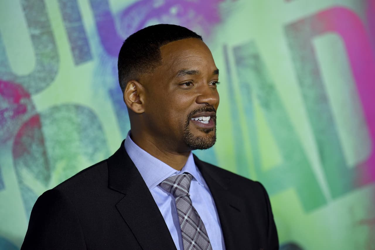 El actor Will Smith se ha manifestado públicamente
<b><a href="http://www.cnn.com/2016/08/10/entertainment/will-smith-donald-trump-islamophobia/" target="_blank"> en contra de la islamofobia</a></b> que se desprendía de las palabras de Trump como candidato. Aunque tiempo después deslizó que se trataba de un comentario en broma, el actor
<b><a href="http://www.usmagazine.com/celebrity-news/news/will-smith-donald-trump-may-force-me-to-run-for-president-w159660" target="_blank">dijo</a></b>, en tiempos de campaña presidencial, que "si la gente sigue diciendo locuras sobre muros y musulmanes", en alusión a los dichos de Trump, él se "vería forzado a postularse para presidente".