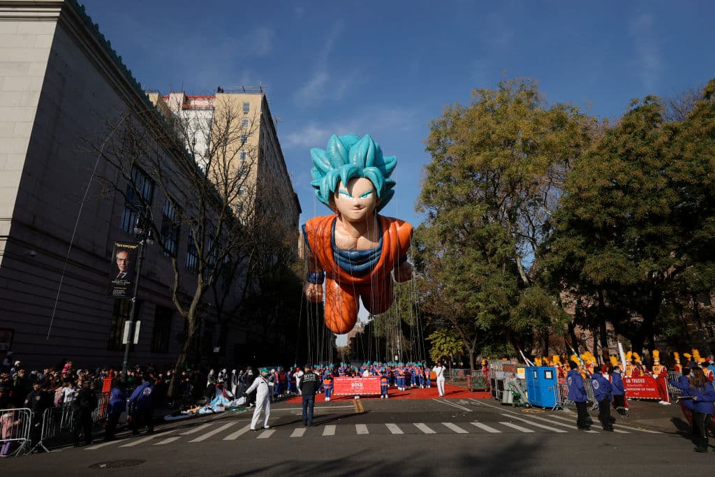 Goku de "Dragon Ball" también hizo su aparición en el Desfile de Acción de Gracias 2021.