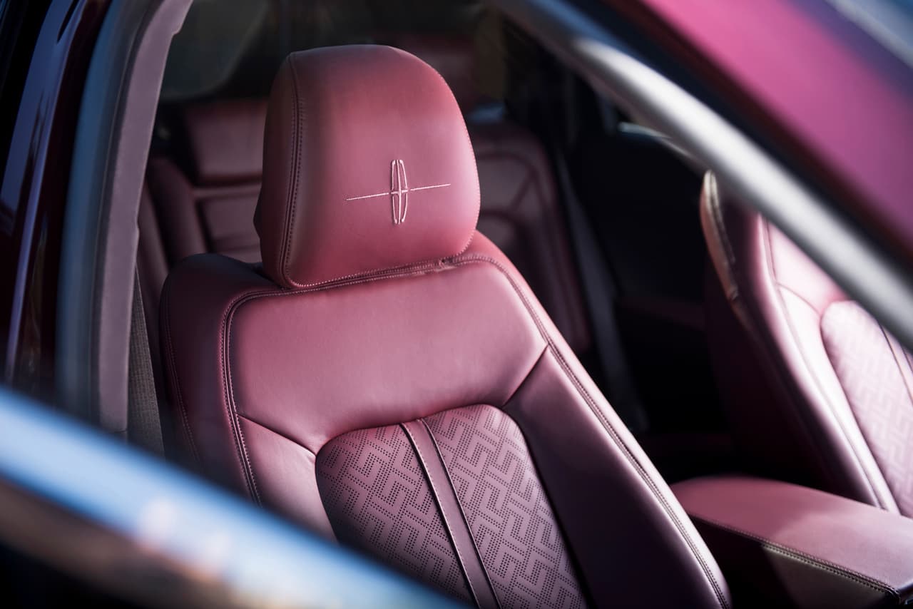 Este rico tratamiento de los materiales en la Lincoln Nautilus es exclusivo del nivel 
<b>Black Label</b>.