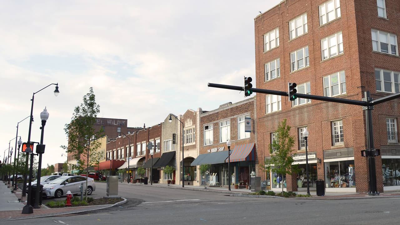 Sanford emite declaración de emergencia y anuncia multas a los negocios que violen las normas del coronavirus