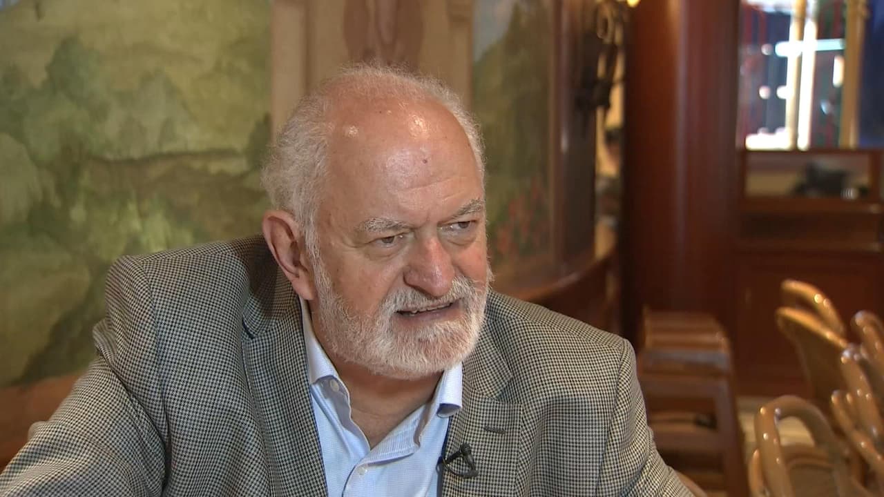 Alberto Athié, exsacerdote y activista, aseguró en una 
<a href="https://www.univision.com/shows/despierta-america/fotos-ineditas-de-la-boda-religiosa-de-angelica-rivera-y-el-guero-castro-que-despues-desataron-polemica-video">entrevista exclusiva para el programa Despierta América</a>, que la actriz mintió para poder anular el matrimonio: "Ella llegó incluso a mentir respecto de las condiciones en que celebró el sacramento para tratar de dar elementos para anular, me parece terrible".
<br>