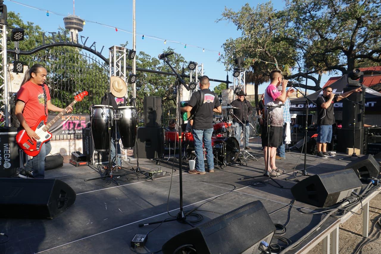Ram Herrera, Los Banger Broz and Jorge Alejandro took the stage inside La Villita.