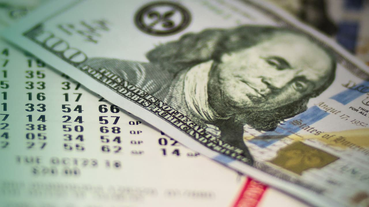 Afortunado jugador de la lotería se lleva $1 millón tras comprar su boleto en un Jewel Osco de Illinois 