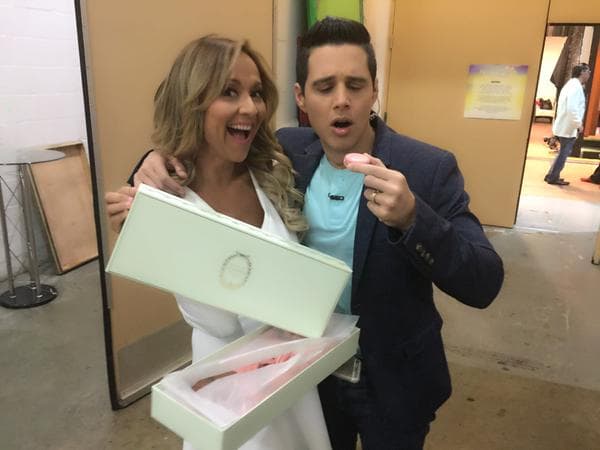 Y aunque siempre se resiste a las tentaciones, este día no puede decir NO a los antojos.