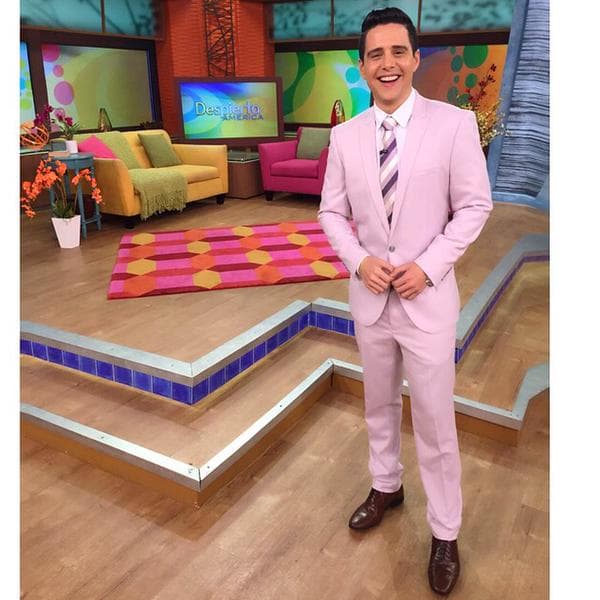 Otra de sus cualidades, es saber tomar la vida con humor. ¡Una sonrisa no se le niega a nadie!