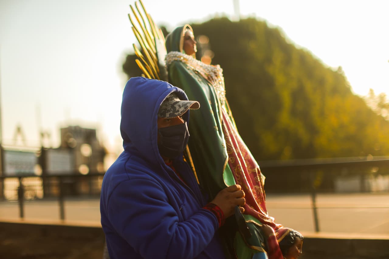 "El milagro de su amor a donde dirijo todas mis angustias, penas, necesidades y alegrías", dijo Byila Marsella.