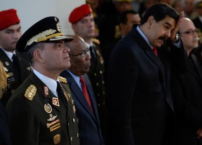 Destituyen a Padrino López del ministerio de la Defensa en Venezuela, así celebran en Florida