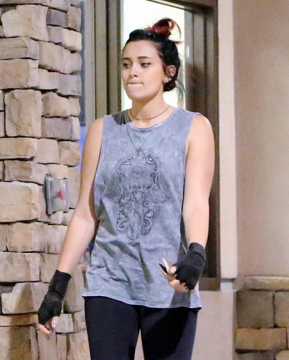 Iba muy bien acompañadita.