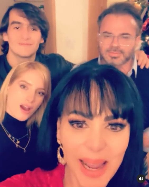 Después del fuerte susto que pasaron, 
<b><a href="https://www.univision.com/famosos/con-una-persignada-maribel-guardia-aconseja-a-las-mujeres-para-una-mejor-relacion-en-la-cama-con-su-pareja-video">Marco Chacón logró salir adelante con la atención médica que recibió.</a></b> “Gracias a Dios encontramos una doctora que le puso anticoagulantes, un medicamento especial para el hipo, cortisona, suero, todo por la vena. En fin, le salvó la vida”.