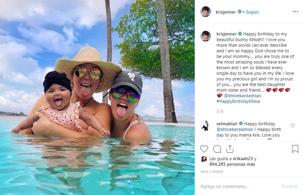 "¡Feliz cumpleaños a mi hermosa conejita Khloé! Te amo más de lo que las palabras pueden describir y estoy tan feliz que Dios me eligió para ser tu mamá... Realmente eres una de las almas más increíbles que he conocido y estoy tan bendecida cada día por tenerte en mi vida. Te amo mi preciosa niña y estoy muy orgullosa de ti... Eres la mejor hija, mamá, hermana y amiga...".