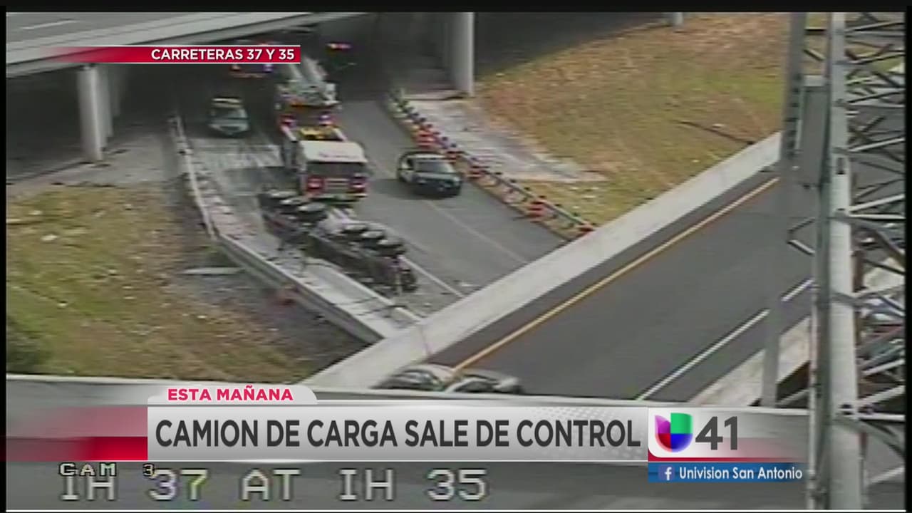 Reabre carriles de la 35 tras volcadura de camión