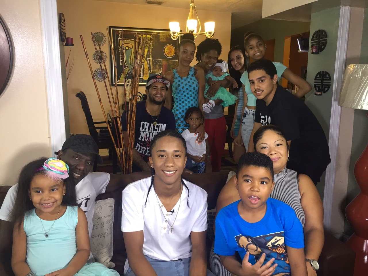 Para Aaron Bodden su familia lo es todo. En exclusiva, nos colamos en su casa y mirza lo que nos encontramos.