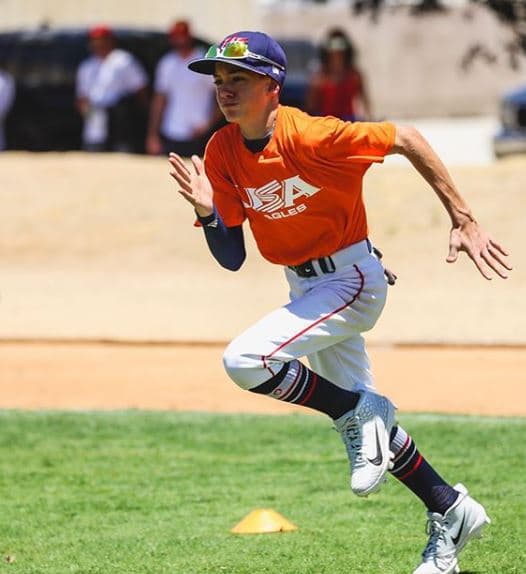 El hijo de William Levy también ha mostrado su gusto por practicar béisbol.