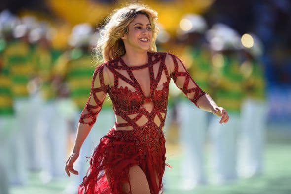 Shakira cantó su hit del Mundial "La la la".