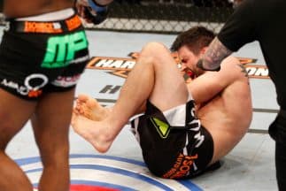 Carlos Condit podría necesitar cirugía en la rodilla si se confirma la ruptura del ACL