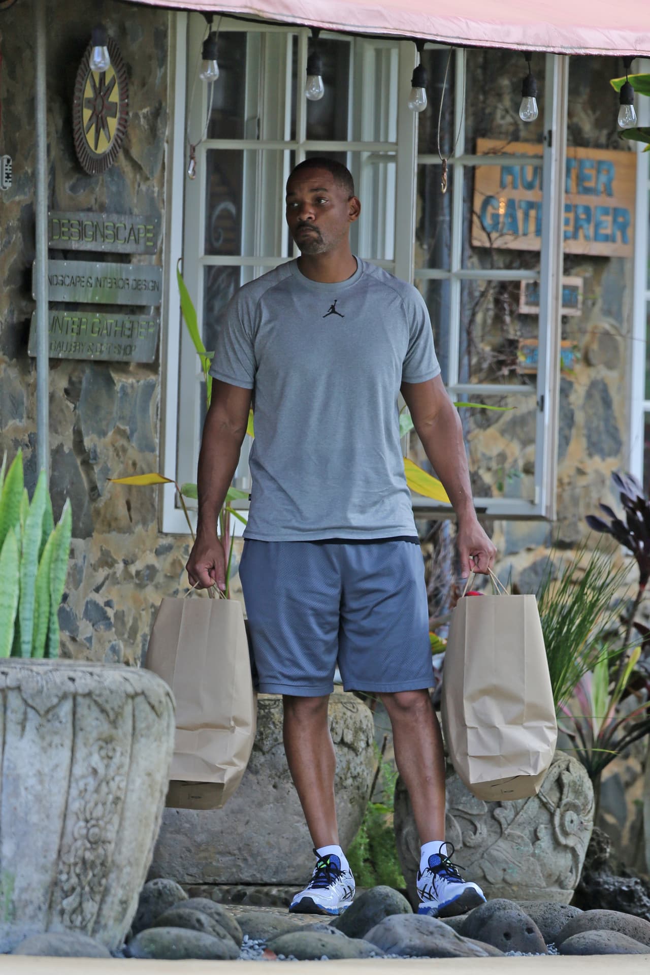 Mientras tanto, Will no fue con ellos a la playa.