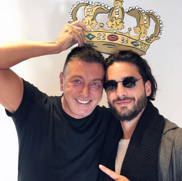 Maluma lució un traje de la colección '
<b>King’s Angels'</b> de la próxima temporada otoño/invierno.