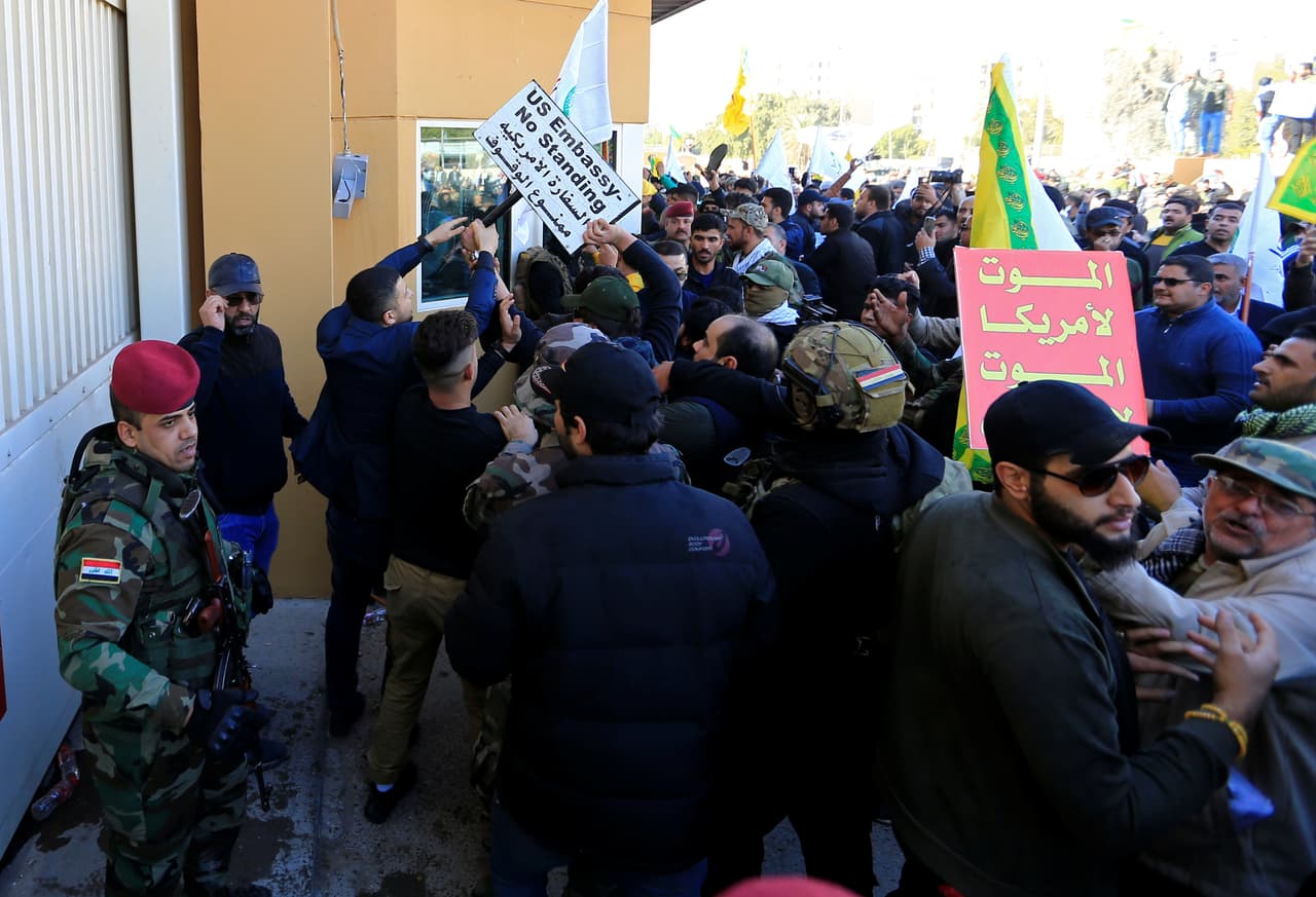 Los manifestantes corearon consignas contra Estados Unidos.