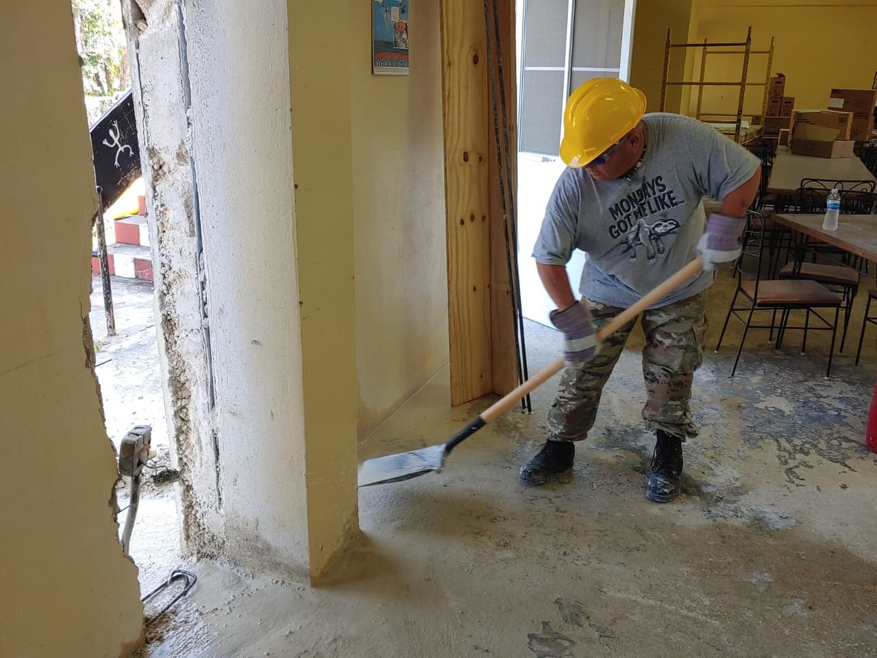 "Estamos trabajando una situación que representaba un problema de seguridad para nuestro personal y nuestros niños. Así que todos estamos bien contentos y muy agradecidos que este trabajo se esté realizando con la premura que se está haciendo", dijo la directora de la escuela Maximino Salas, Mabel López.