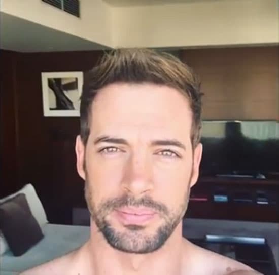 William Levy sigue causando revuelo a donde quiera que va, ahora volvió locas a las mujeres en Japón.