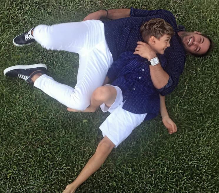 William Levy con Christopher Alexander, quien además de ser fisicamente igual a su padre, también comparte el amor por la actuación.